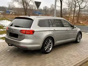 Volkswagen Passat Variant 2.0 TDI SCR 4Motion DSG (BMT) Highline Bild 4
