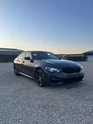 BMW 320 M Sport Shadow Bild 3