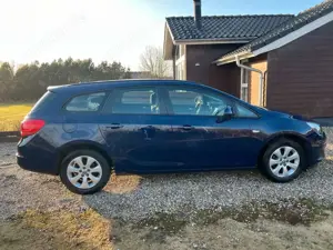 Opel Astra 1.6 Sports Tourer Style TÜV  Service neu!