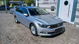 Volkswagen Passat Variant Trendline AHK/Zahnriemen NEU!!!