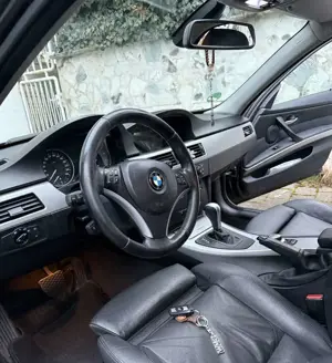 BMW 325 E90 325i Carplay, elektr. Lederausstattung Bild 4