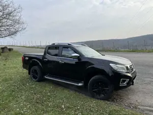 Nissan Navara NP 300 / Tekna Double Cab 4x4 Automatik AHK