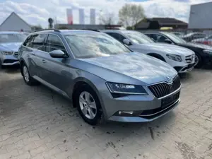 Skoda Superb Combi1.4 TSI DSG Ambition|1.Hand|Bi-Xenon Bild 4
