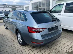 Skoda Superb Combi1.4 TSI DSG Ambition|1.Hand|Bi-Xenon Bild 2