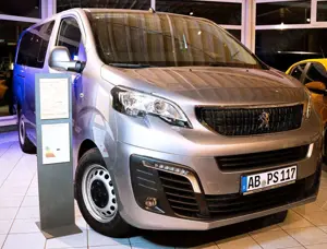 Peugeot Traveller