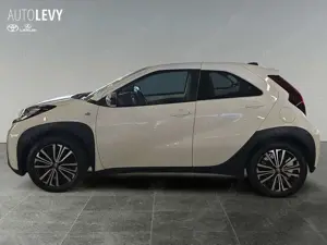 Toyota Aygo X 1.0 Play +Kamera+CarPlay+Allwetterreifen+ Bild 3