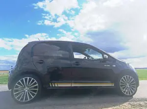 Volkswagen up! Street UP! DER HÜBSCHESTE! 17" ALU, Scheiben getönt, Original Sportfahrwerk VW, viele