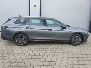 Volkswagen Passat Variant Passat Variant 1.5 e-TSI OPF DSG