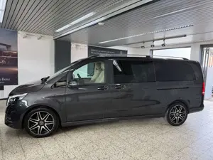 Mercedes-Benz V 300 AMG Extralang LED+STDHZ+DISTRO+LEDER+NAVI+8-Sitzer