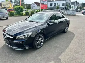 Mercedes-Benz CLA 180 Urban Bild 2