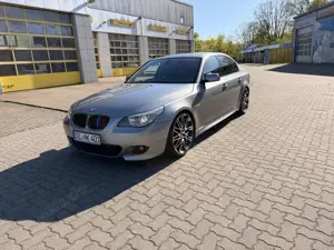 BMW 523 523i