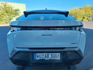 Peugeot 3008 3008 Hybrid 136 GT Bild 5