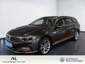 Volkswagen Passat Variant 2.0 TDI Elegance DSG Matrix Navi ACC AHK