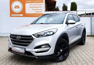 Hyundai TUCSON TÜV Neu Panorama Navi Allrad Kamer LRH SHZ