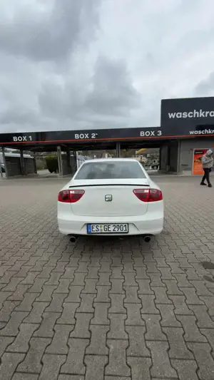 SEAT Exeo