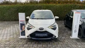 Toyota Aygo x-play club