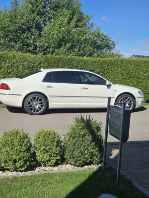 Volkswagen Phaeton 4.2 V8 4MOTION langer Radstand 4-Sitzer