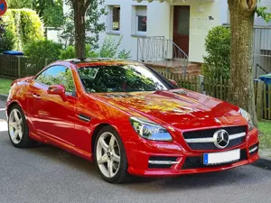 Mercedes-Benz SLK 350 AMG Distronic Harman Sounds.
