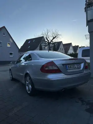 Mercedes-Benz CLK 280 CLK Coupe 280 7G-TRONIC Avantgarde Bild 3