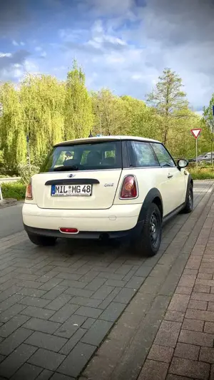 MINI One Bild 2