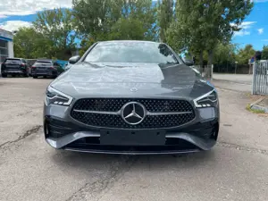 Mercedes-Benz CLA 200 AMG Advanced+/LED/Keyless/31 Km Original