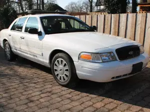 Ford Crown