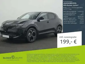 Alfa Romeo Junior Ibrida 1.2 Ti + Technologie-Paket und 18" Felge