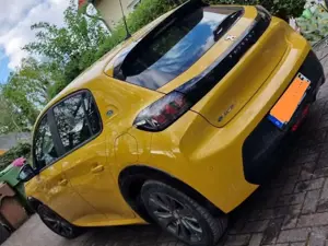 Peugeot e-208 208 Elektromotor 136 Active Pack