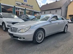 Mercedes-Benz CLS 500 5.0 LUFTFAHRWERK+XENON+KLIMA+PDC+NAVI