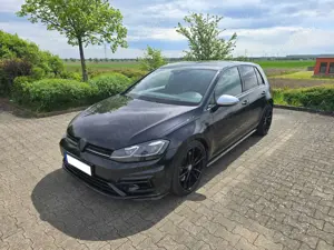Volkswagen Golf Golf 7.5 R OPF, DSG, Depp Black Metallic, 108T Km, 375PS/515NM