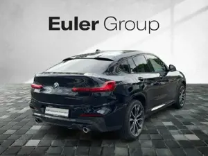 BMW X4 xDrive 20d Sportpaket HUD StandHZG AHK-klappbar AH Bild 4