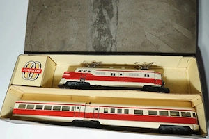 Märklin st 800 elfenbein_karminrot 00 HO 1948 ovp Originalzustand 1. Version