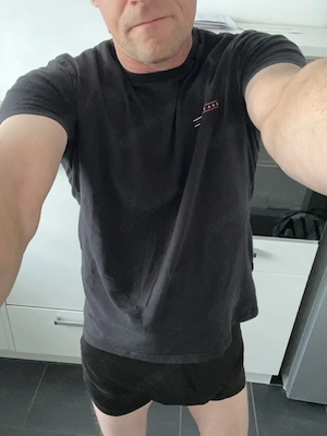 Spontanes nettes Girl gesucht für Riesenlatte Montag bis Freitag 