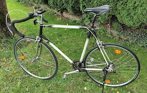 Rennrad (defekt) zu verschenken