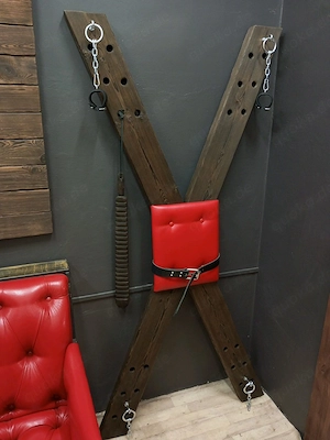 Suche ein Liebesnest für unsere dominant - devote Beziehung.  Bild 4