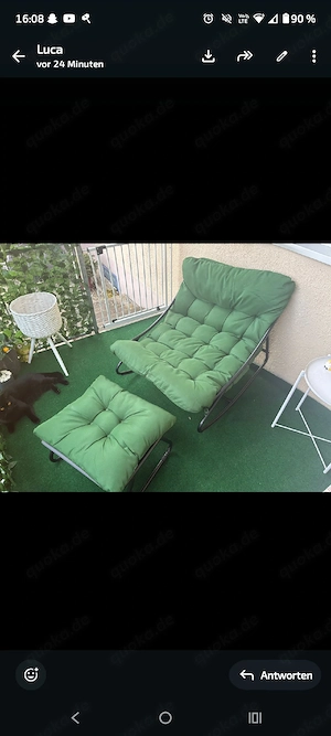 Gemütliche Relaxsessel inklusive Hocker