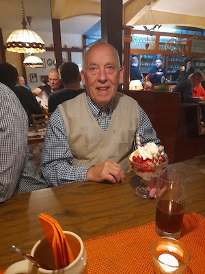 Verwöhnen    Rentner  80 Jahre     Hausbesuch