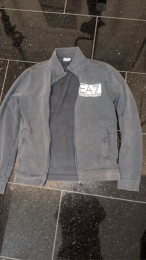 Armani Weste