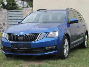 Skoda Octavia 1.6TDI Drive 1HD ServiceTÜV neu Tempo SHZ PDC