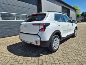Kia Stonic 1.0 T-GDI MHEV 115PS Automatik NEUES MODELL Sitzhe Bild 4