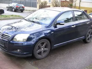 Toyota Avensis Avensis 2.2D-CAT Executive/XENON/TÜV 02-27/NAVI