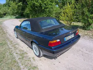 BMW 325 325i E36 Cabrio Sportsitze, Handschalter, Rostfrei, wenig Km Bild 4