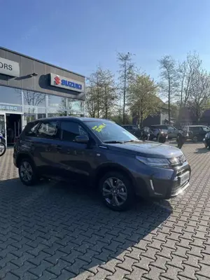Suzuki Vitara 1.4  Club Hybrid Bild 2