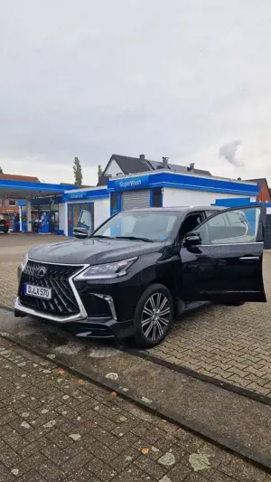 Lexus LX 570 5000€ Belohnung