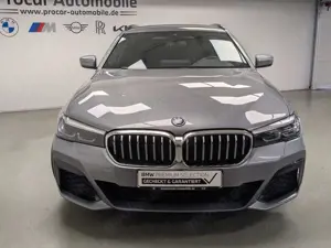BMW 530 e Touring M Sport AHK DA PA 18'' DAB LED Bild 4