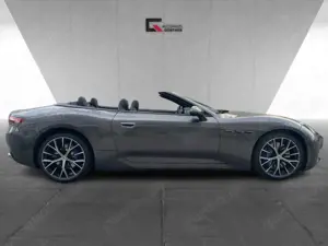 Maserati GranCabrio 490 PS - Grigio Maratea - Fuoriserie Bild 5