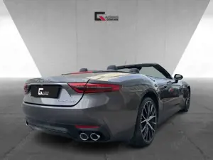 Maserati GranCabrio 490 PS - Grigio Maratea - Fuoriserie Bild 4