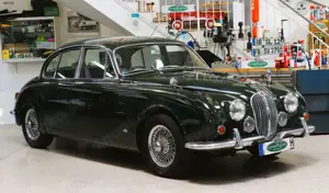 Jaguar MK II 240