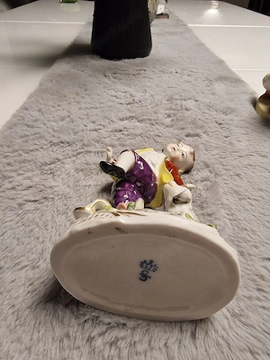 Porzellanfigur  Bild 3
