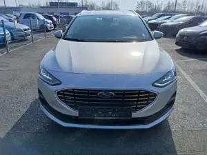 Ford Focus Turnier 1.5TDCI Titanium X AUTOMATIK*LED* Bild 3